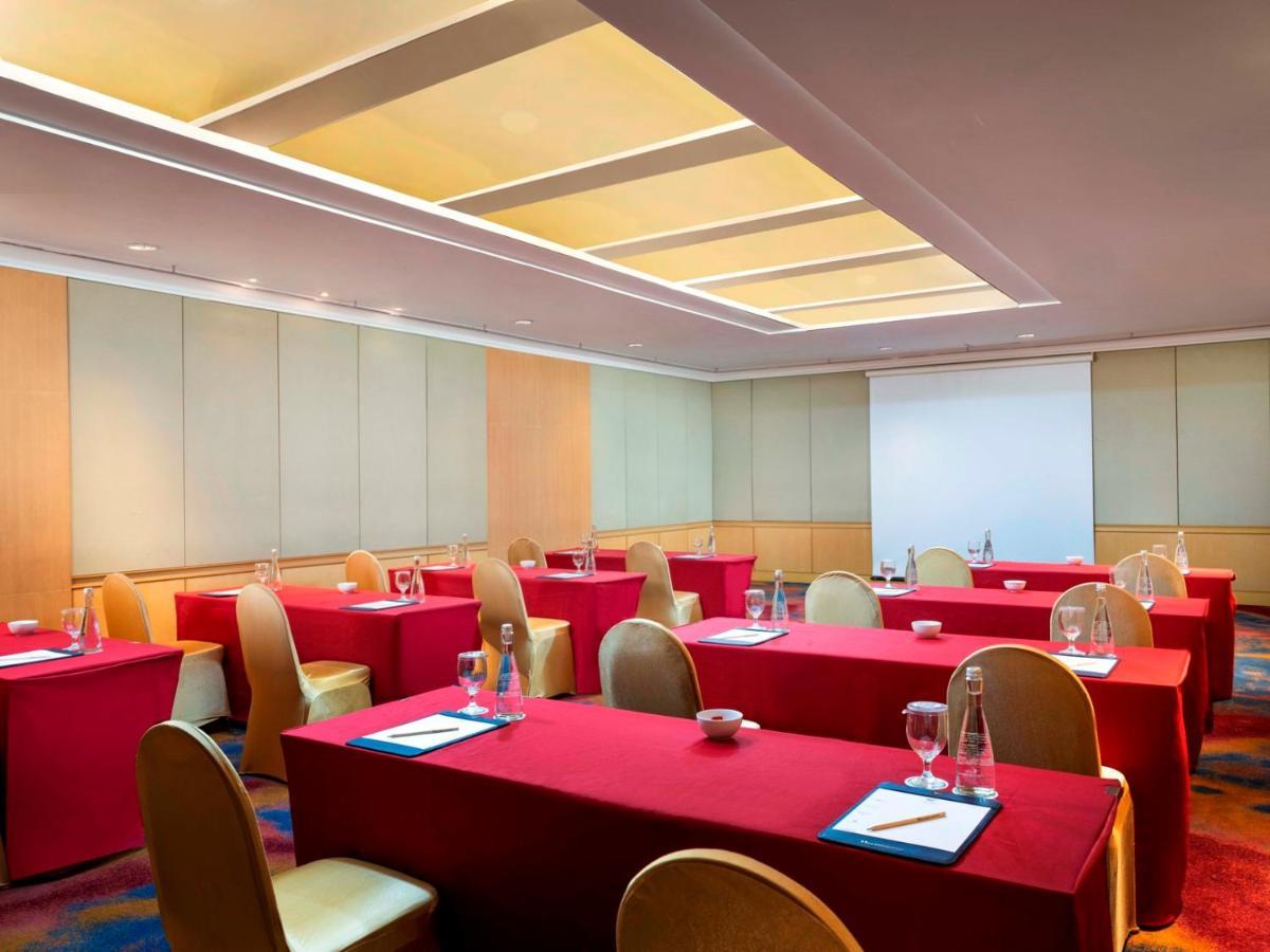 Hotel Ciputra Jakarta Managed By Swiss-Belhotel International Εξωτερικό φωτογραφία