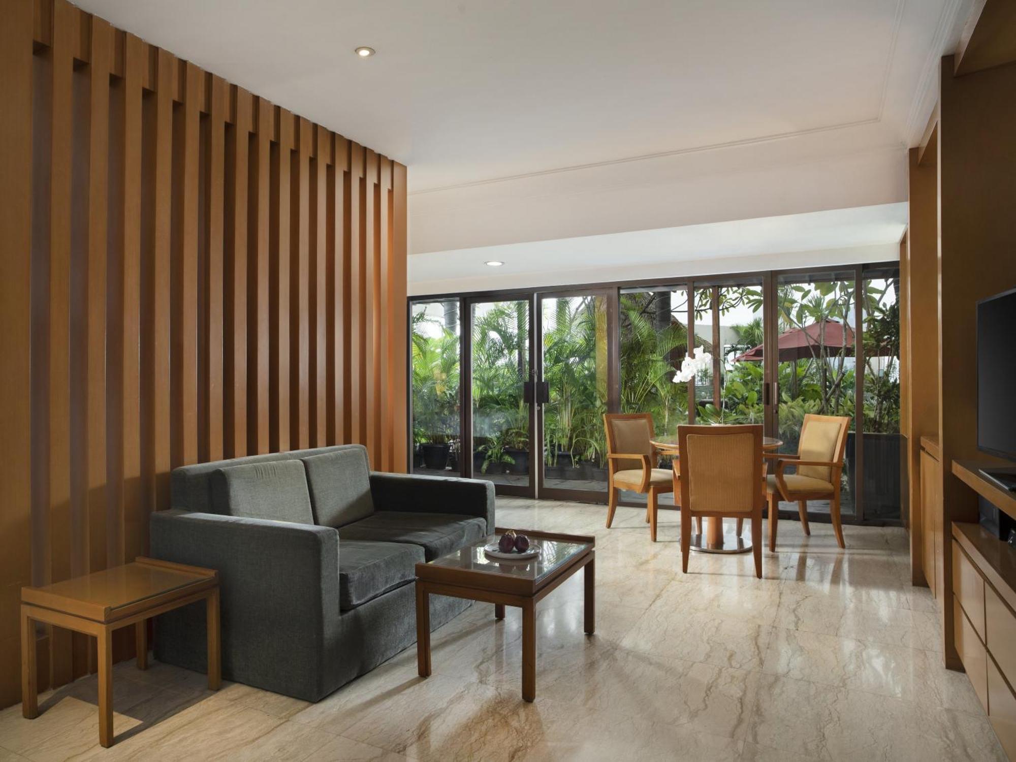 Hotel Ciputra Jakarta Managed By Swiss-Belhotel International Εξωτερικό φωτογραφία